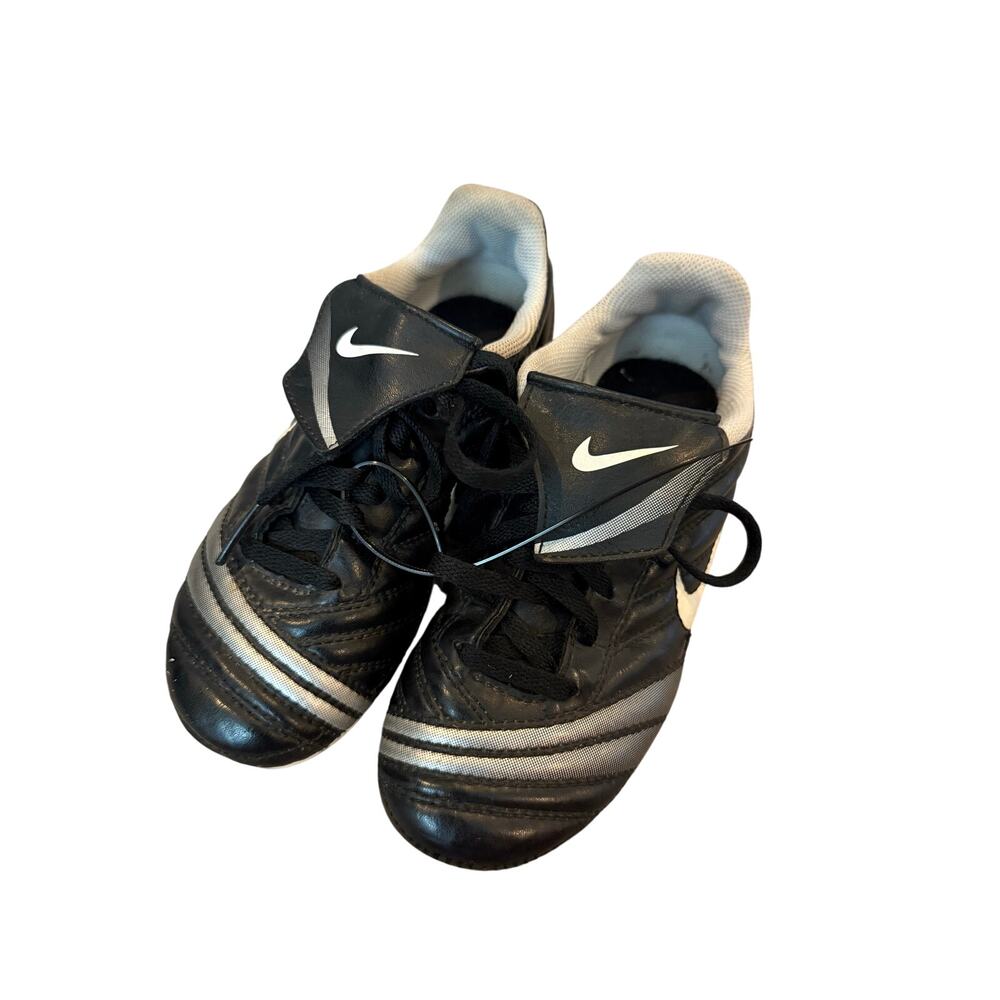 black white Nike Jr. Premier FGR youth soccer cleats silver size 12.5 c girl boy